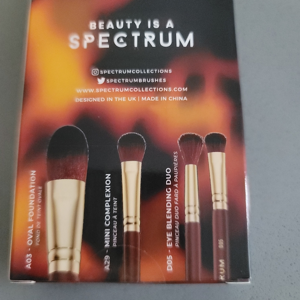 Spectrum | 3 Piece Make-Up Brush Set NIB - Picture 3 of 4